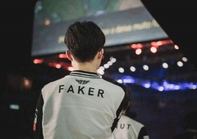 【视频】7月18日LPL夏季赛战果：RNG轻取EDG，LNG终结连败