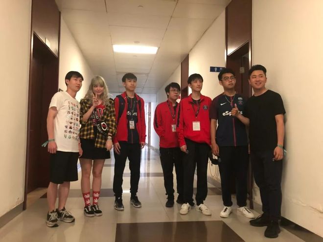 WBG调侃外媒不看好自己：我忘不了这个 只有一个人支持我