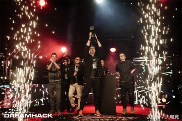 Royal Never Give Up 发布 2025 赛季阵容：增加了一名新的辅助选手 Niket